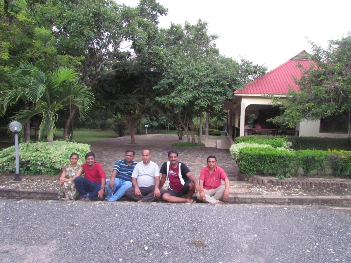 Mikumi Resort Hotel Luaran gambar