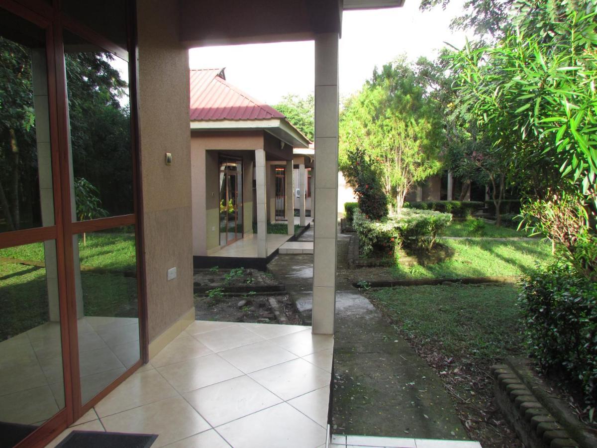 Mikumi Resort Hotel Luaran gambar